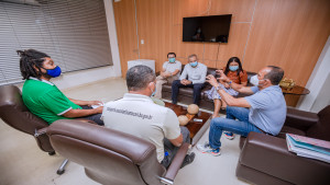 Prefeito se reúne com Seduc e Sefaz para discutir serviço de transporte escolar