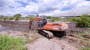 Em dois meses, Prefeitura reforçou a limpeza de canais em mais de 17 bairros