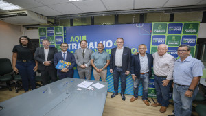 Prefeito Elinaldo trata sobre implantação de empresa de energia fotovoltaica em Camaçari